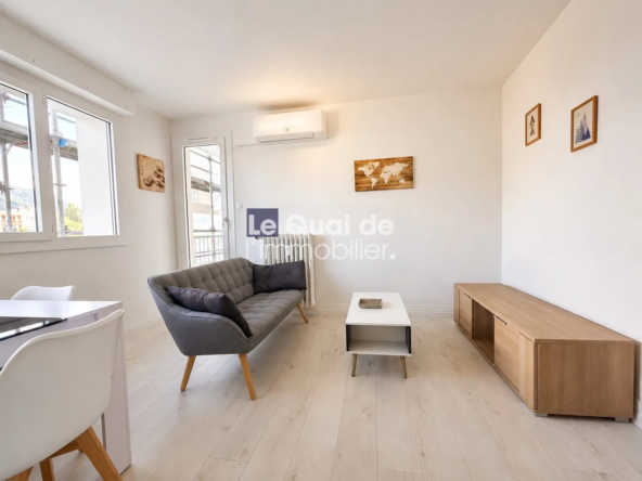 Appartement T4 rénové avec vue dégagée à Chambéry Biolay - 66 m² au 7ème étage
