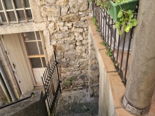 Belle maison en pierre avec terrasse à Durfort - 7 pièces, 3 chambres, caves