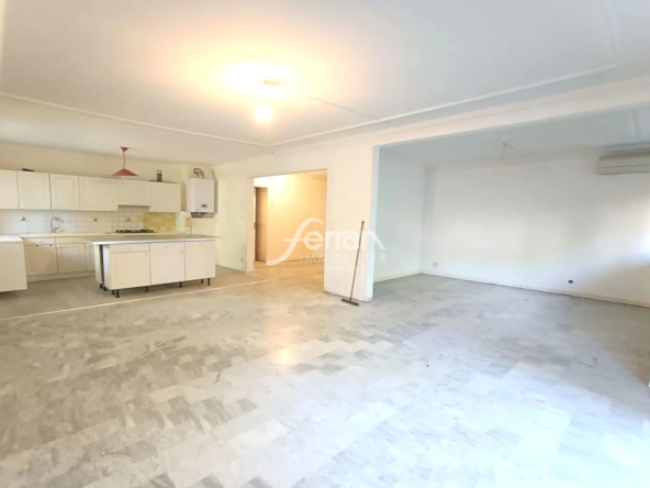 À vendre appartement T4 de 101 m² avec parking et terrasse à Draguignan