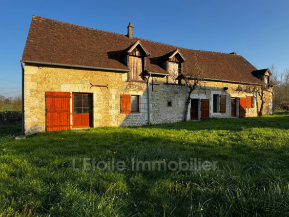 Maison de campagne en pierres à Mortagne-au-Perche avec dépendance et terrain