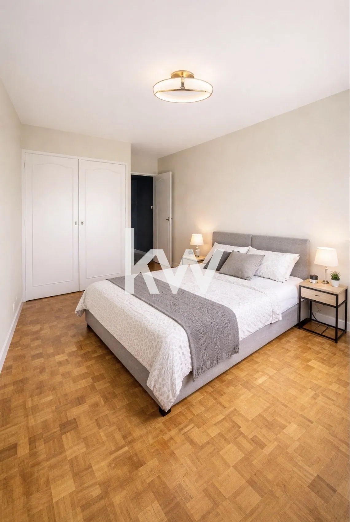 Appartement T4 à vendre à Saint-Étienne – 75 m² avec cave et garage 
