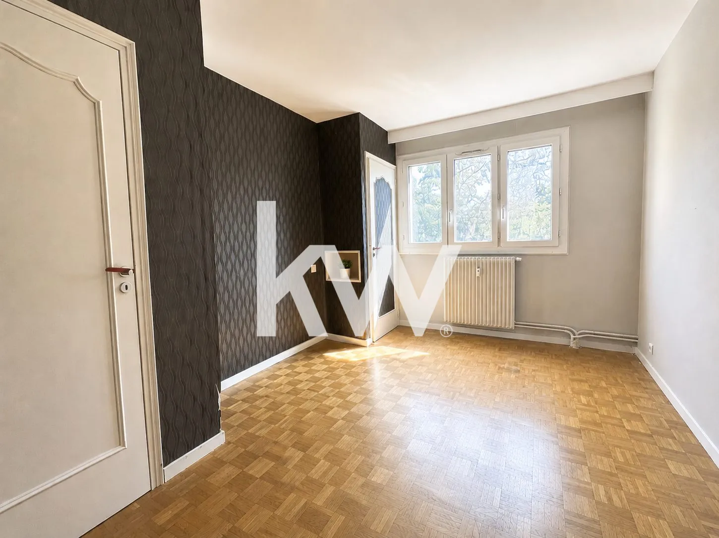 Appartement T4 à vendre à Saint-Étienne – 75 m² avec cave et garage 