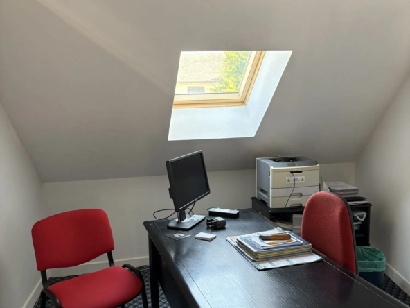 Local professionnel à Bourges - Excellente visibilité et rendement attractif