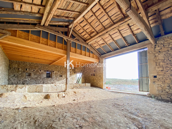 Maison en pierre avec vue sur vignobles à Fossès-et-Baleyssac