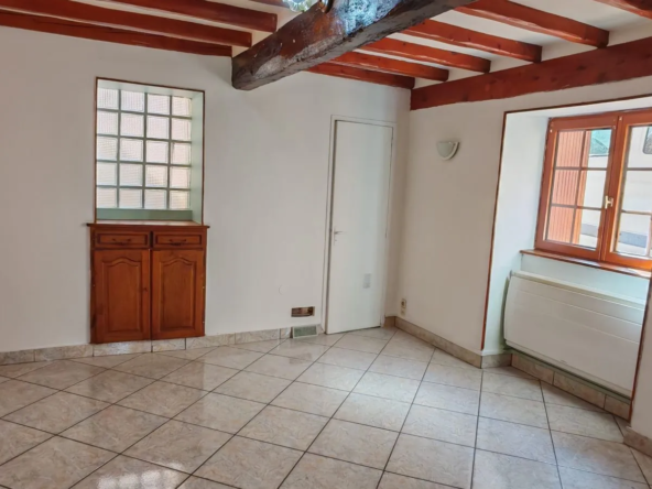 Maison de caractère de 80m2 à Épernay, charmant triplex avec cave et éléments historiques