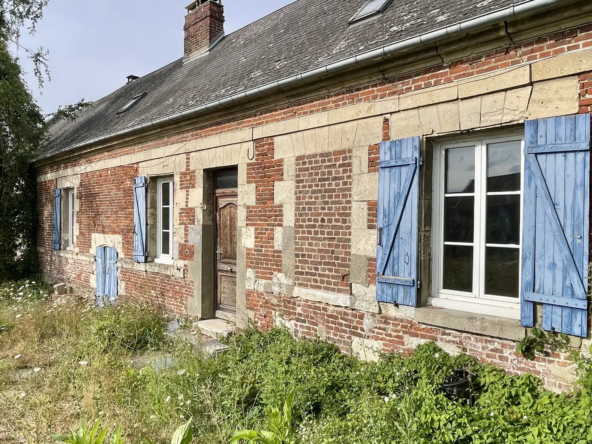 Corps de ferme authentique à Noyon, grand potentiel et dépendances sur 2705 m²