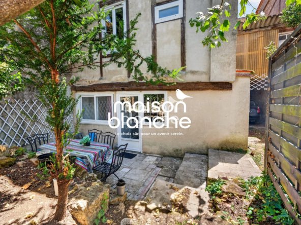 Maison à vendre à Saint-Maixent-l'École - 122 m² avec jardin et stationnement