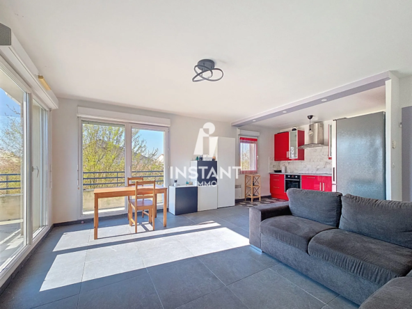 Appartement F3 avec balcon à vendre à Savigny-le-Temple