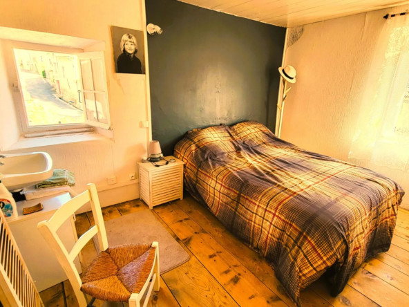 Maison de charme avec potentiel près de Mijanes - 4 chambres, garage et jardin