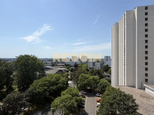 Appartement T4 avec vue dégagée et garage à Mons-en-Baroeul