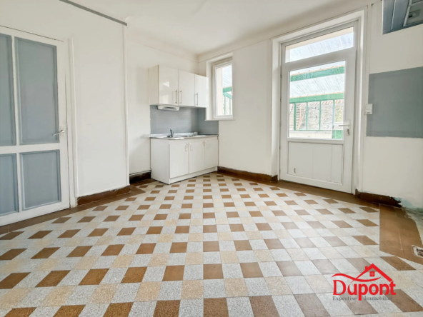 Maison de ville à Deville avec jardin, idéal premier achat ou investissement immobilier