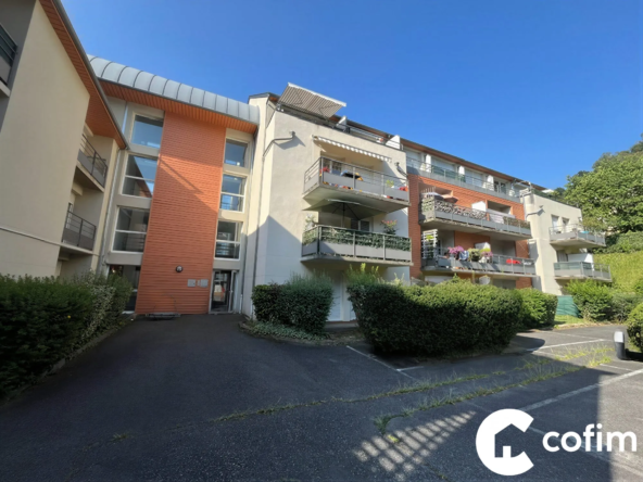 Appartement T2 rénové avec terrasse et parking à Lourdes – Investissement ou premier achat
