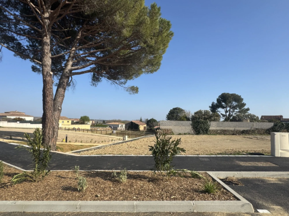 Terrain constructible viabilisé de 425m2 à Autignac, proximité commodités