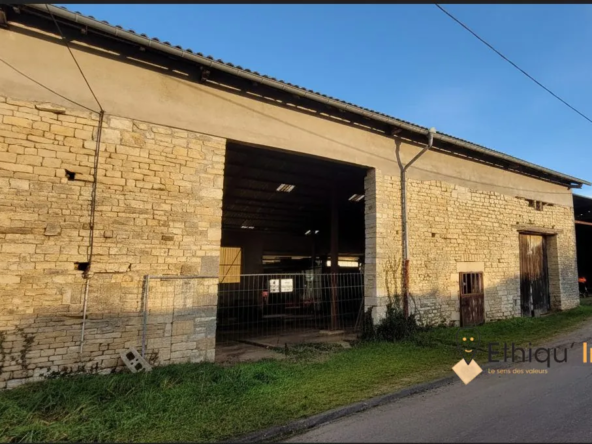 Vente d'un hangar agricole de 1300 m² avec terrain à Oudincourt