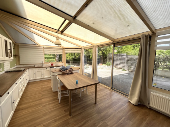 Maison avec dépendances et appartement attenant à vendre à Poissons - Investissement et résidence familiale
