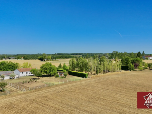 A vendre maison de plain-pied avec double garage et dépendances à Lacaussade