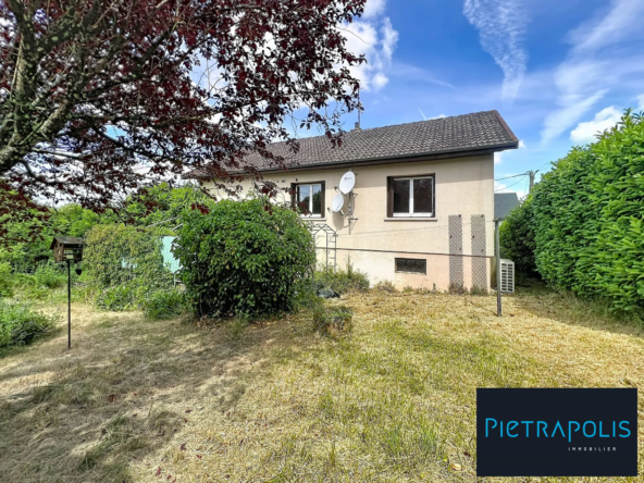 Maison à rénover de 69 m² avec terrain arboré à Belleneuve