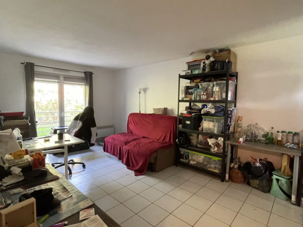 Appartement de type 2 à Pleurtuit, investissement locatif avec parking privé