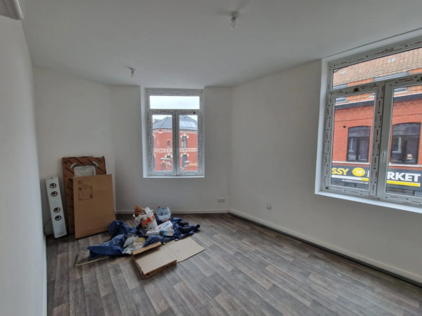 Immeuble de rapport rénové à Tourcoing avec plusieurs lots et fort rendement