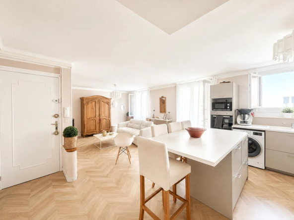 Appartement T3 rénové avec Balcons à Béziers, Quartier IUT et Médiathèque