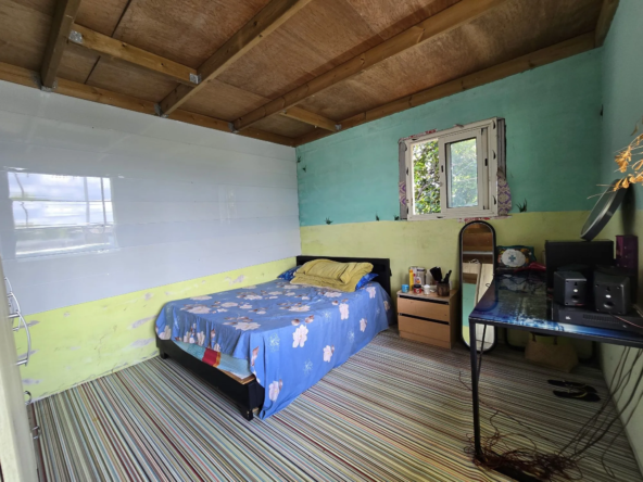 Opportunité rare : Bâtiment avec potentiel XXL et vue montagne à Saint-Pierre