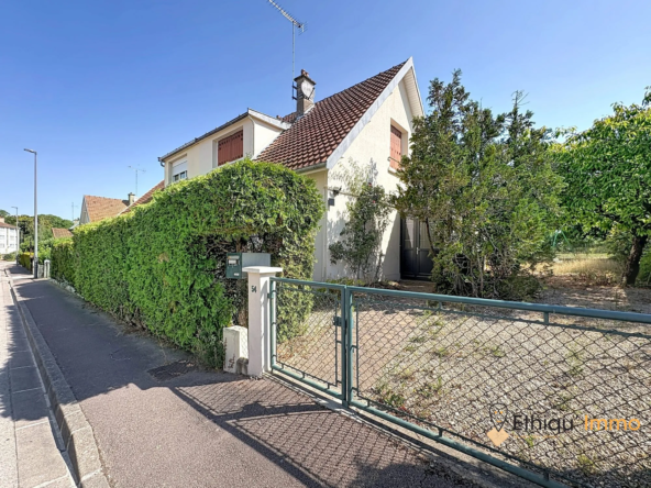 Maison à vendre à Bar-sur-Aube avec jardin dans un environnement calme