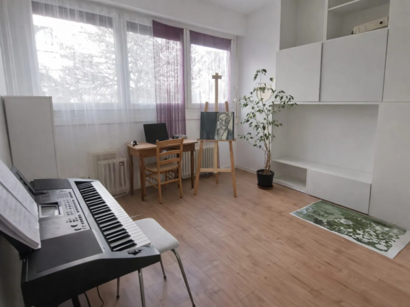 Appartement T3 de 60 m² à Metz avec deux balcons, proche gare, opportunité d'investissement
