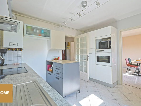 Appartement 2 pièces de 55 m² à Saint-Max, dernier étage avec ascenseur