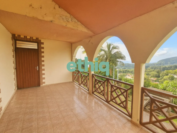 Maison avec vue mer à Saint-Claude – Deux logements, terrain de 1045 m²