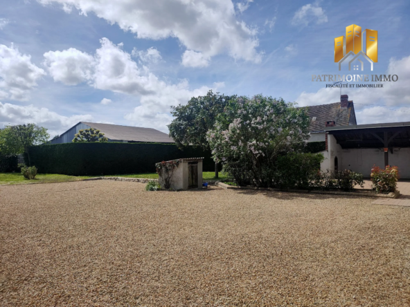 Longère de 145 m² avec 4 chambres et terrain de 4500 m² à Noyant-Villages