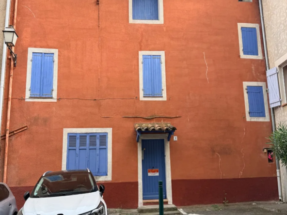 Maison de ville à Saint-Maximin-la-Sainte-Baume – 120 m² à rénover