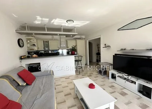 Appartement F2 à vendre à Grasse avec cave et parking sécurisé