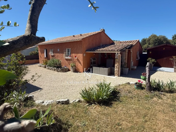 Villa de plain-pied avec piscine en vente à Regusse, viager occupé