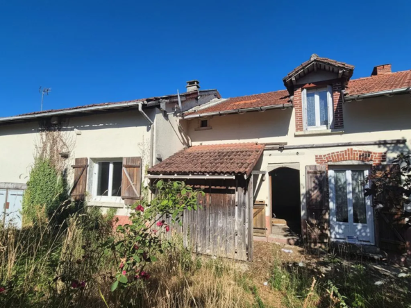 Maison à rénover de 120 m² à Saint-Martin-le-Vieux, proche du centre-bourg