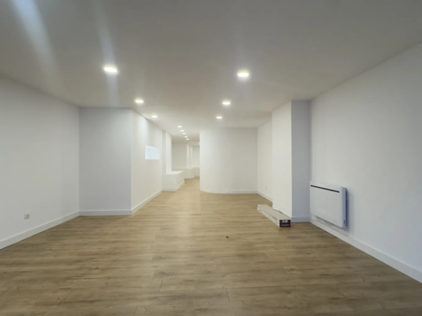 Local commercial à vendre à Vandœuvre-lès-Nancy - 121 m² idéal pour activités professionnelles
