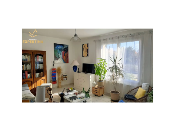Spacieux appartement de 62 m² avec terrasse et parking à Monteux