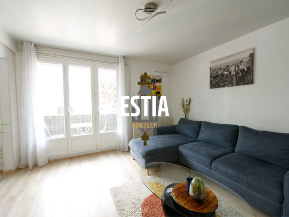 Appartement lumineux de 3 pièces à Essey-lès-Nancy avec balcon, parking et caves