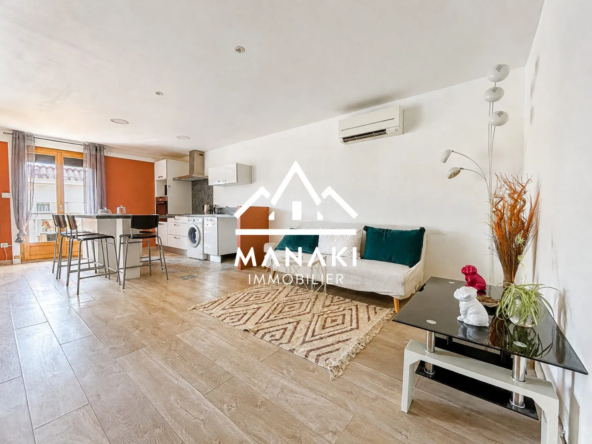 Salon Appartement T2 avec Vue Dégagée à Perpignan, Quartier Gare