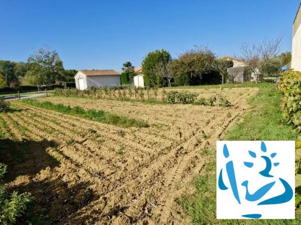Terrain à bâtir de 700 m² à Fontaine-le-Comte, proche commodités