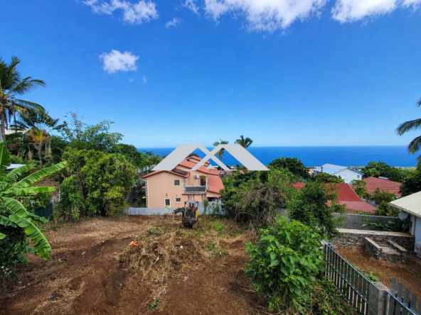 Terrain à vendre de 395 m² avec vue mer à Piton Saint-Leu