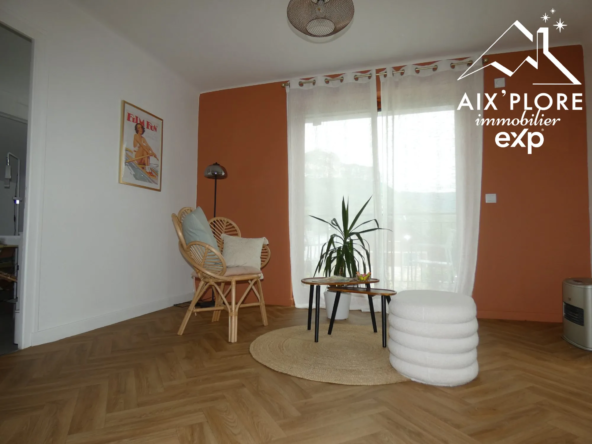Appartement T2 à Bassens avec balcon, cave, faible charges, proche commodités et vue sur montagnes