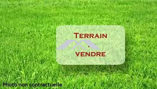 Terrain constructible de 642 m² à Sainte-Marie dans un cadre verdoyant