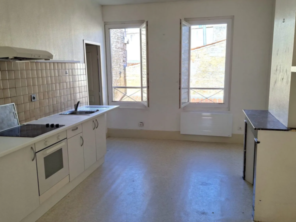 Bel appartement T3 à Rochefort, proche place Colbert, faibles charges