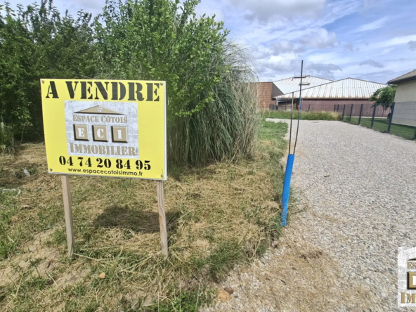 Terrain à bâtir de 480 m² à La Côte-Saint-André, idéal pour votre projet immobilier