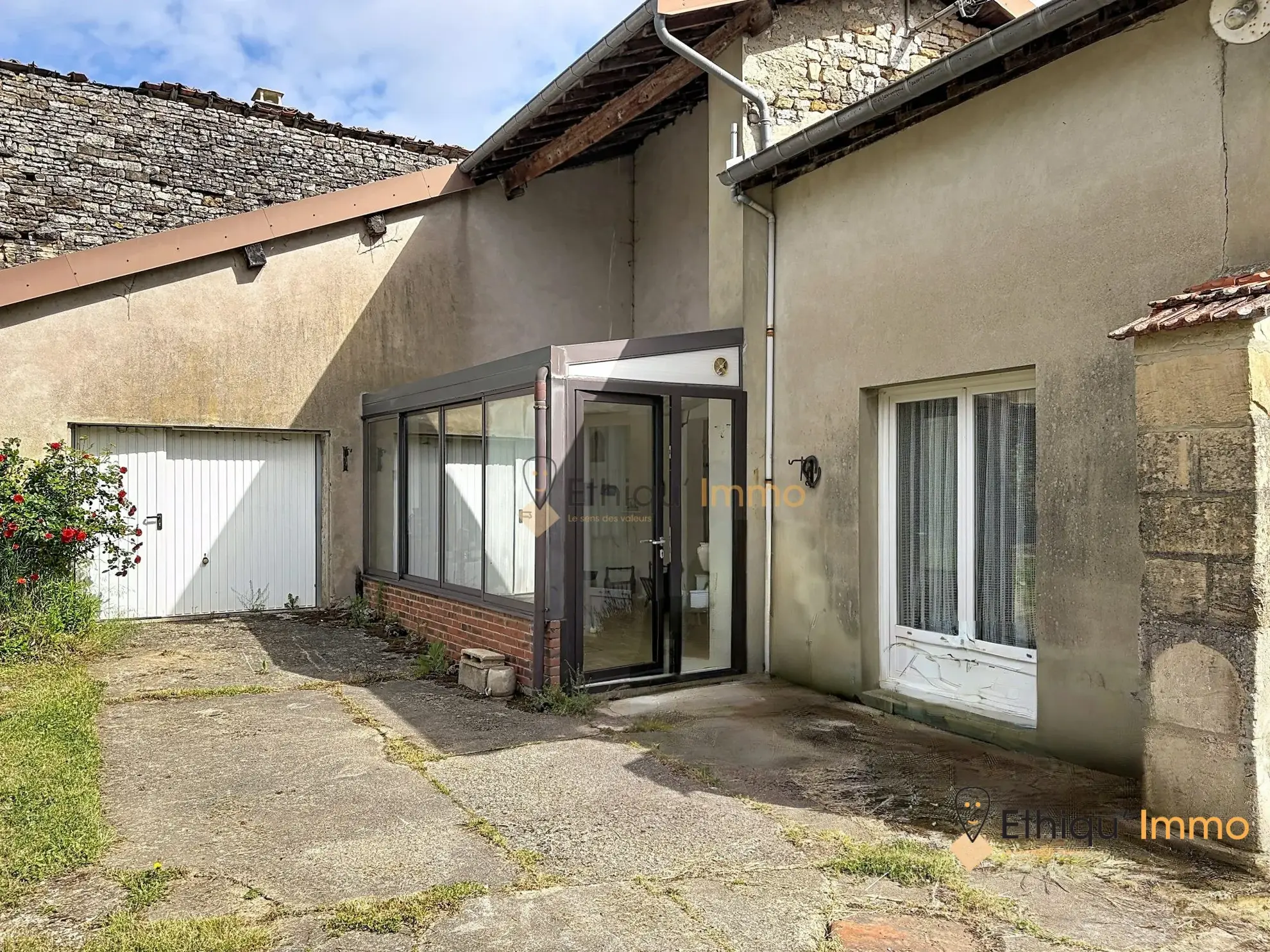 Magnifique corps de ferme avec dépendances et terrain de 7550 m² à Morancourt 