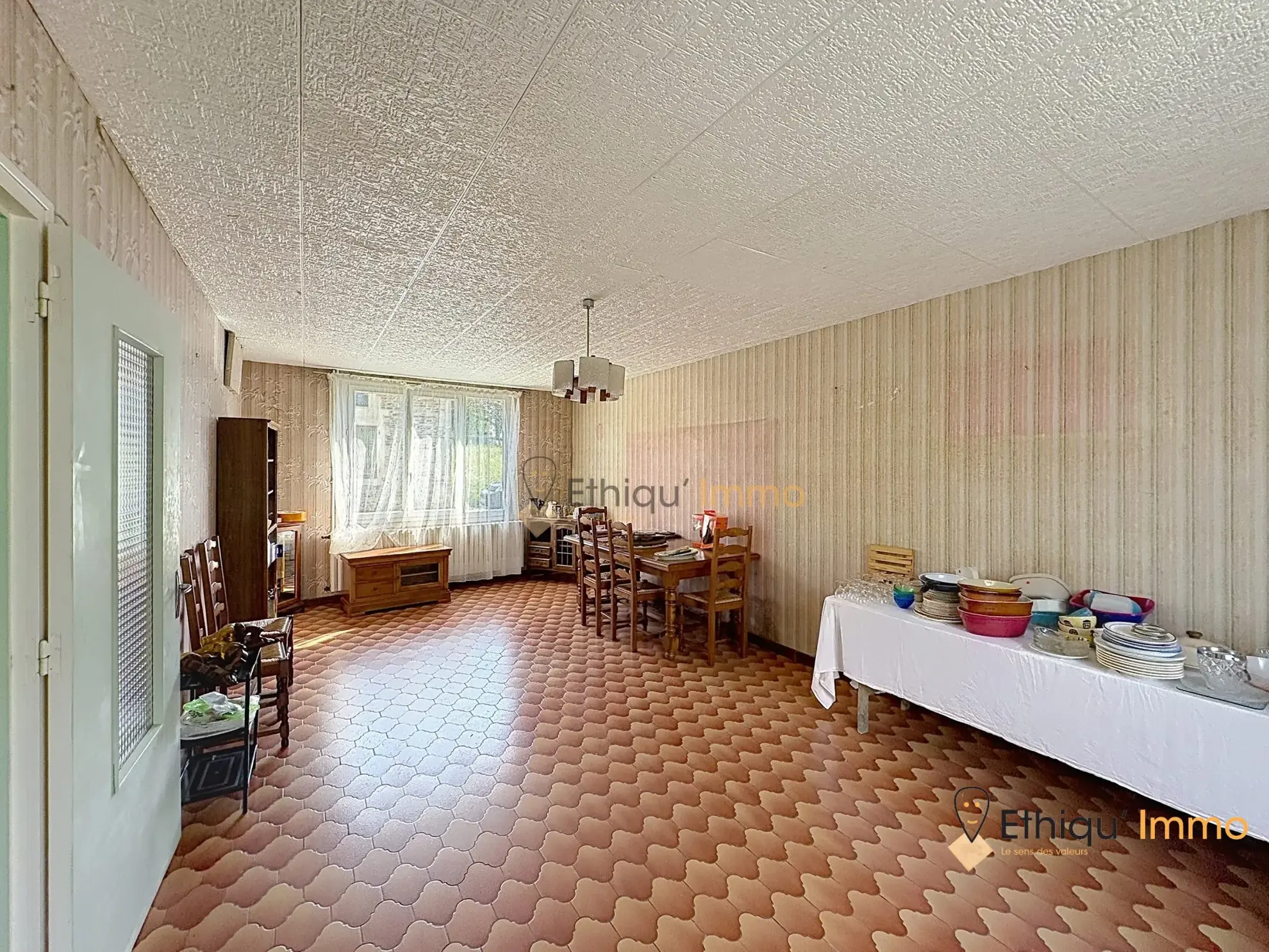 Magnifique corps de ferme avec dépendances et terrain de 7550 m² à Morancourt 