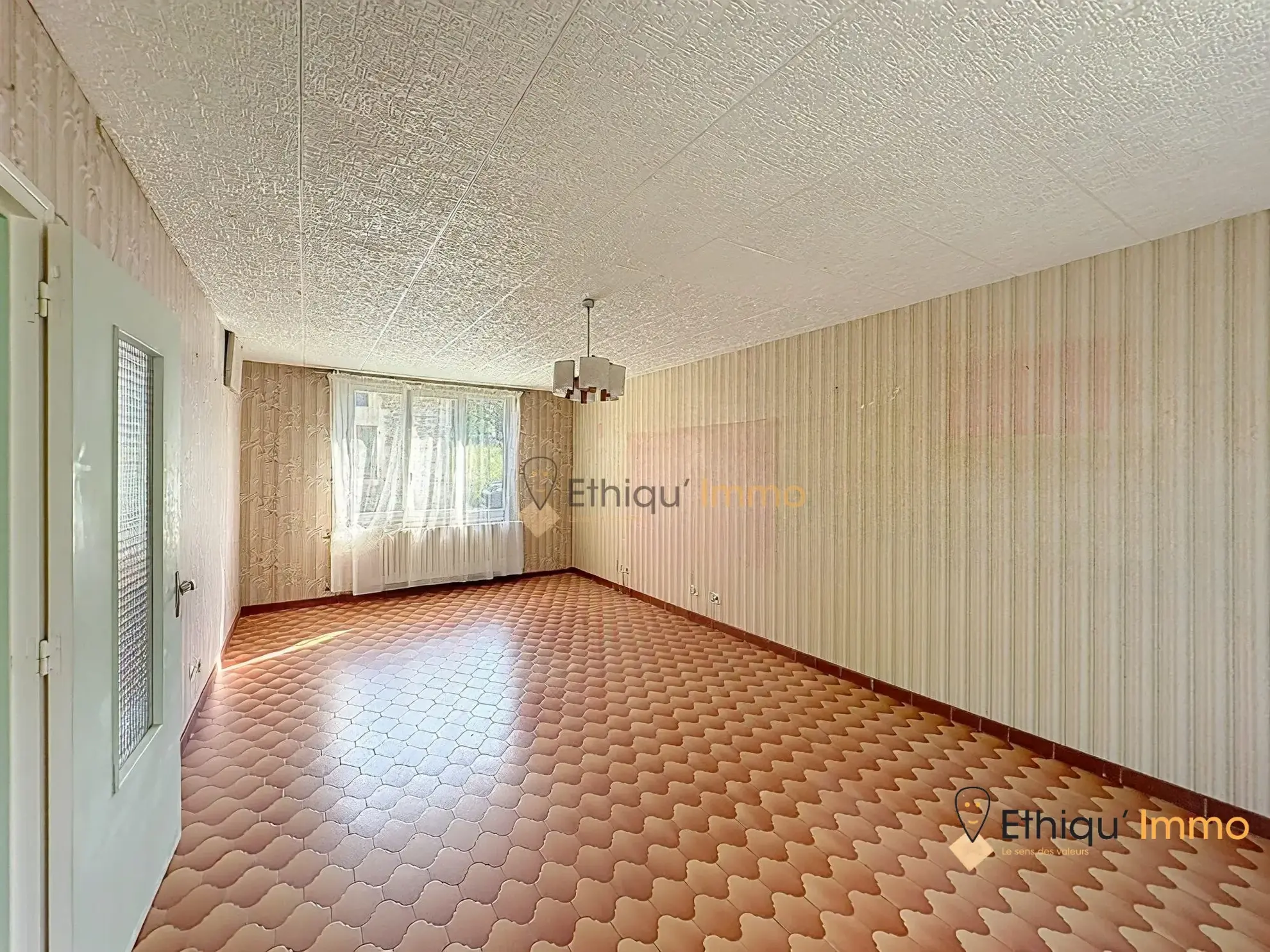Magnifique corps de ferme avec dépendances et terrain de 7550 m² à Morancourt 