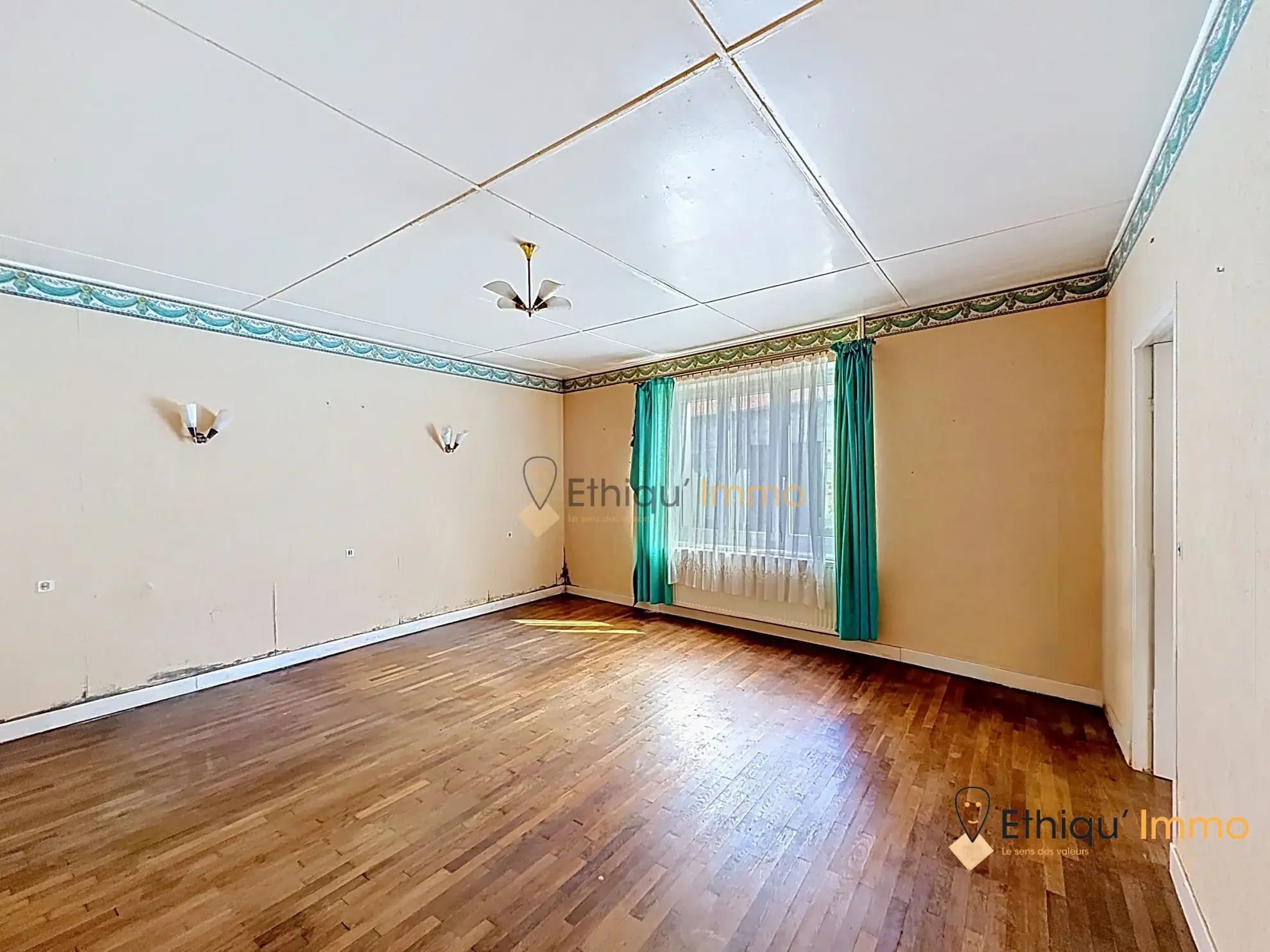 Magnifique corps de ferme avec dépendances et terrain de 7550 m² à Morancourt 