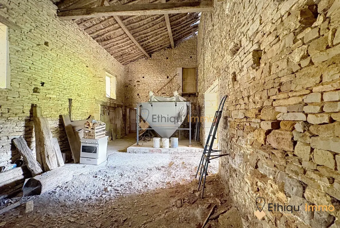 Magnifique corps de ferme avec dépendances et terrain de 7550 m² à Morancourt 
