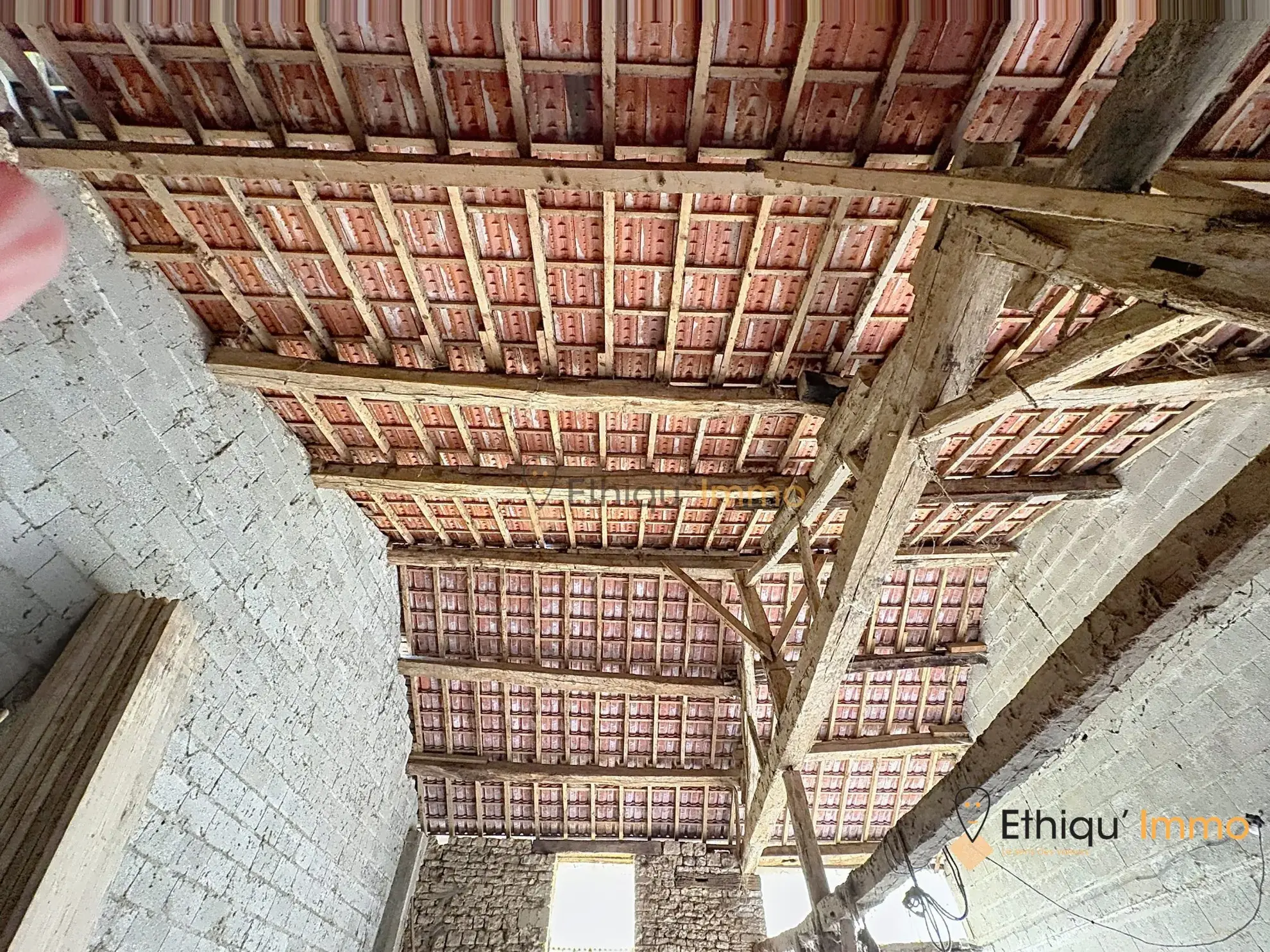 Magnifique corps de ferme avec dépendances et terrain de 7550 m² à Morancourt 